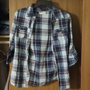 Women's 3/4 sleeve button up